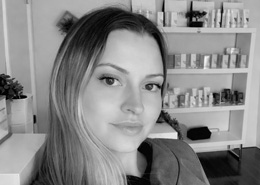 Laurie L&eacute;vesque, esth&eacute;ticienne | Clinique Synergek | Montréal-Rosemont