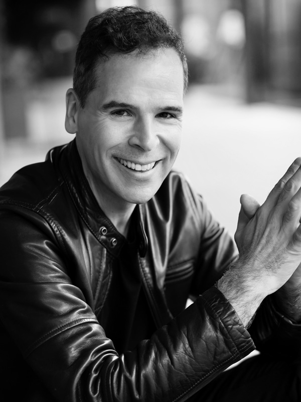 Pierre Collin - Massothérapeute praticien à la clinique Synergek Pierre Collin - Massothérapeute praticien à la clinique Synergek