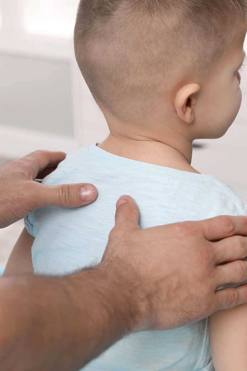 Ostéopathie - traitements pour les bébés, les enfants et les adolescents. Traitement d